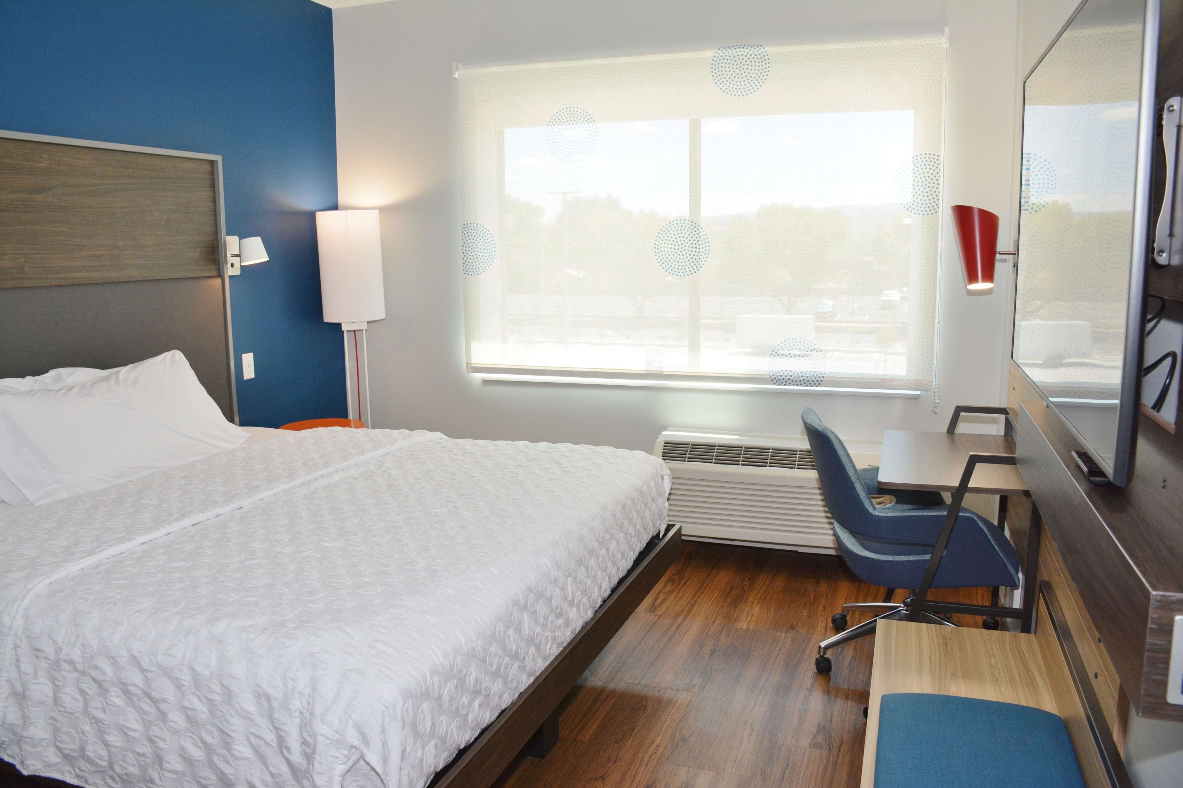 Tru by Hilton Grand Junction Downtown - Tap to explore photos