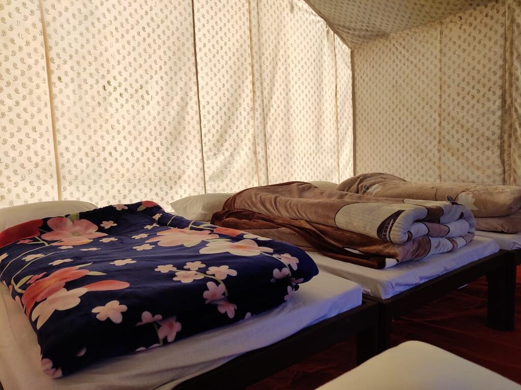 MAAKOT HILLS - Tap to explore photos