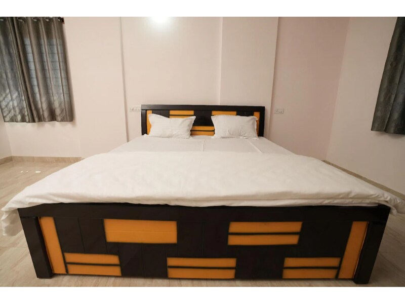 Srushti Serviced Apartment - Tap to explore photos