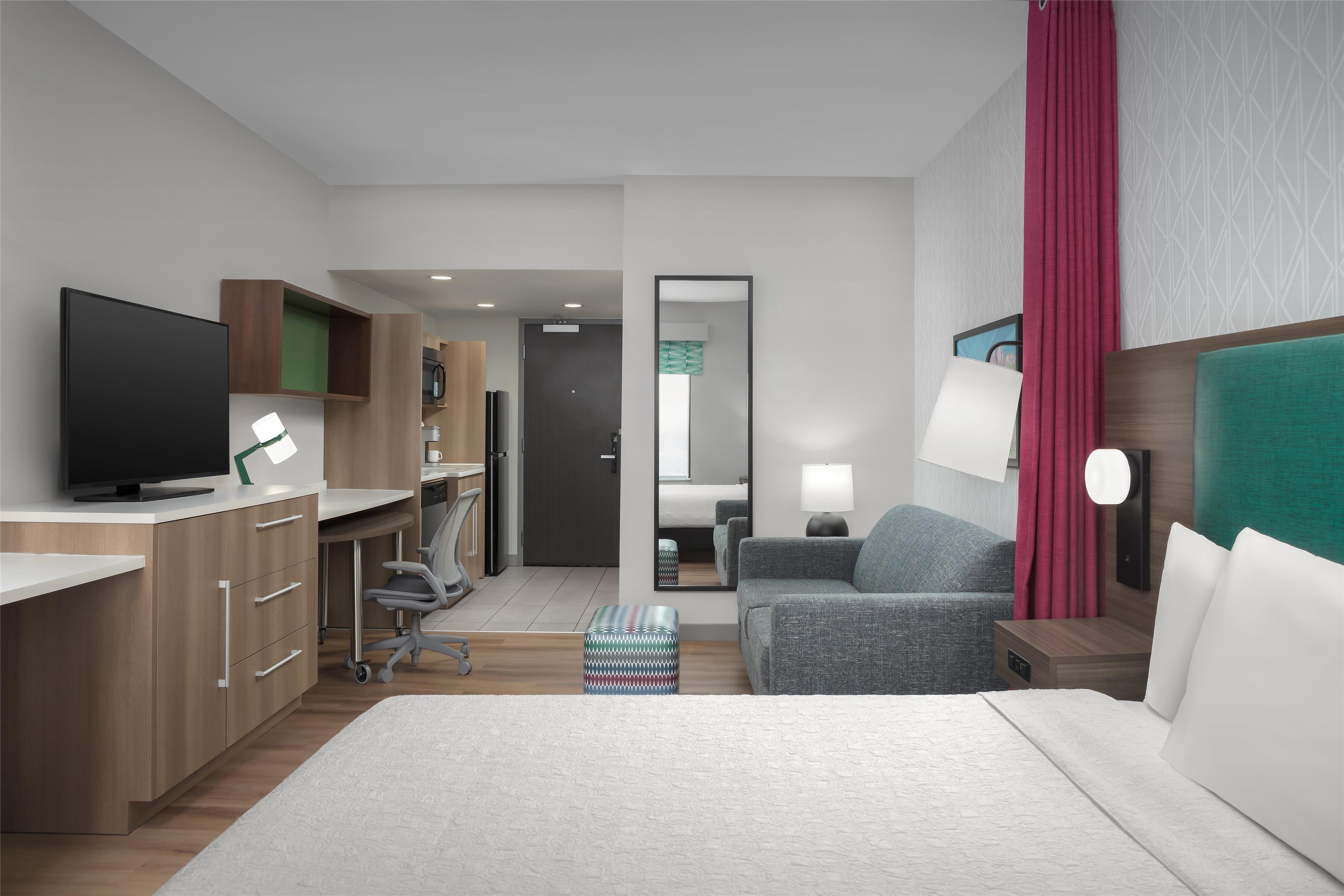 HOME2 SUITES BY HILTON LAS CRUCES - Tap to explore photos