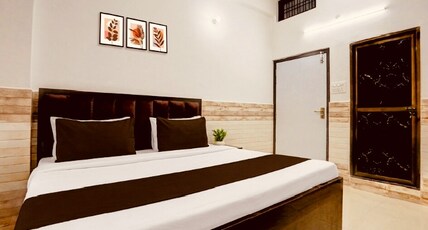 Hotel H P Palace Room Type - Deluxe Room
