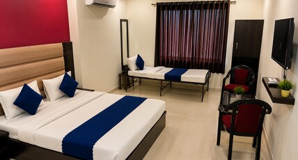 Shree Ji Residency Room Type - Super Deluxe (Triple Sharing)