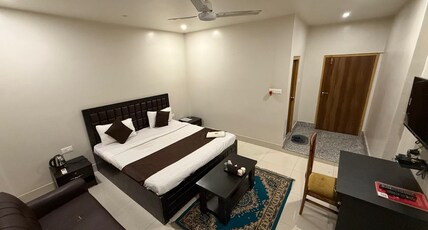 Bloom villa. Room Type - Premium Suite Room With Free Wifi