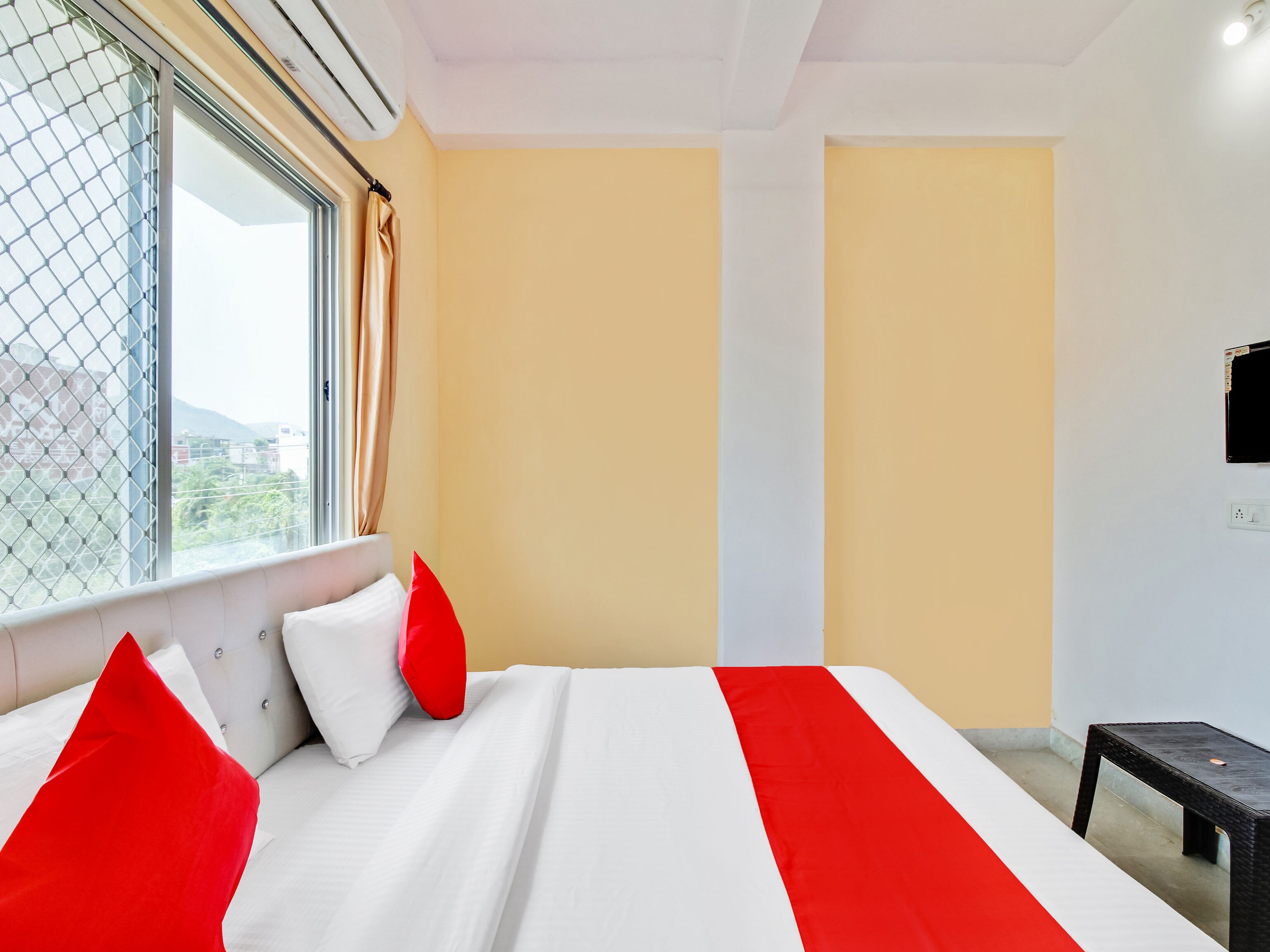 Hotel O Mayur - Tap to explore photos