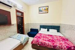 Radhe Shyam Niketan Hotel