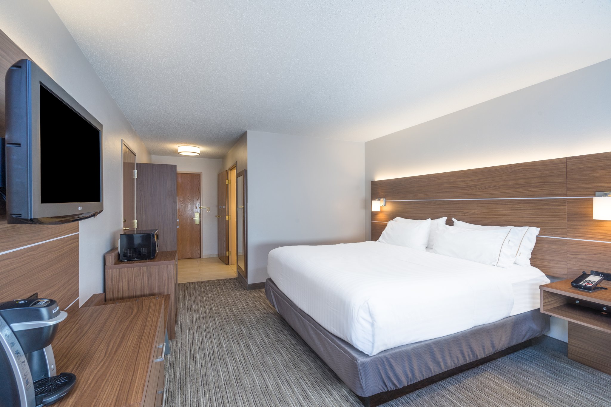 Holiday Inn Express Hotel Howe / Sturigs - Tap to explore photos
