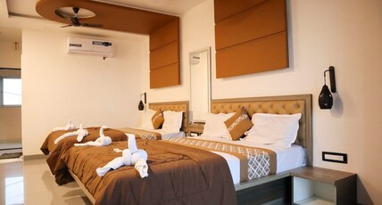 Hollywood Palace Resort Room Type - Suite Room With Bathtub