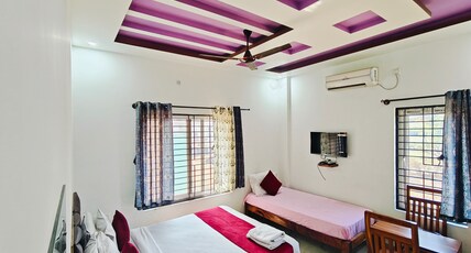 PPH Living Jai Maruthi Boarding & Lodging Room Type - Triple AC Room