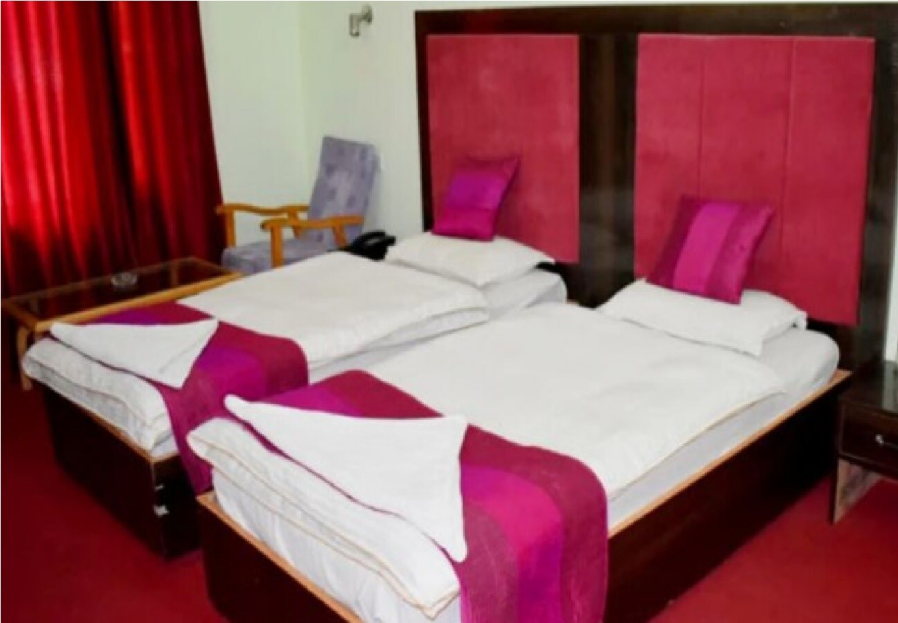 Hotel Comforts - Tap to explore photos