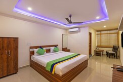 Treebo Nandi Comforts, Peenya