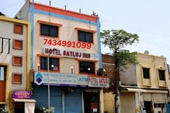 Hotel Satluj Inn
