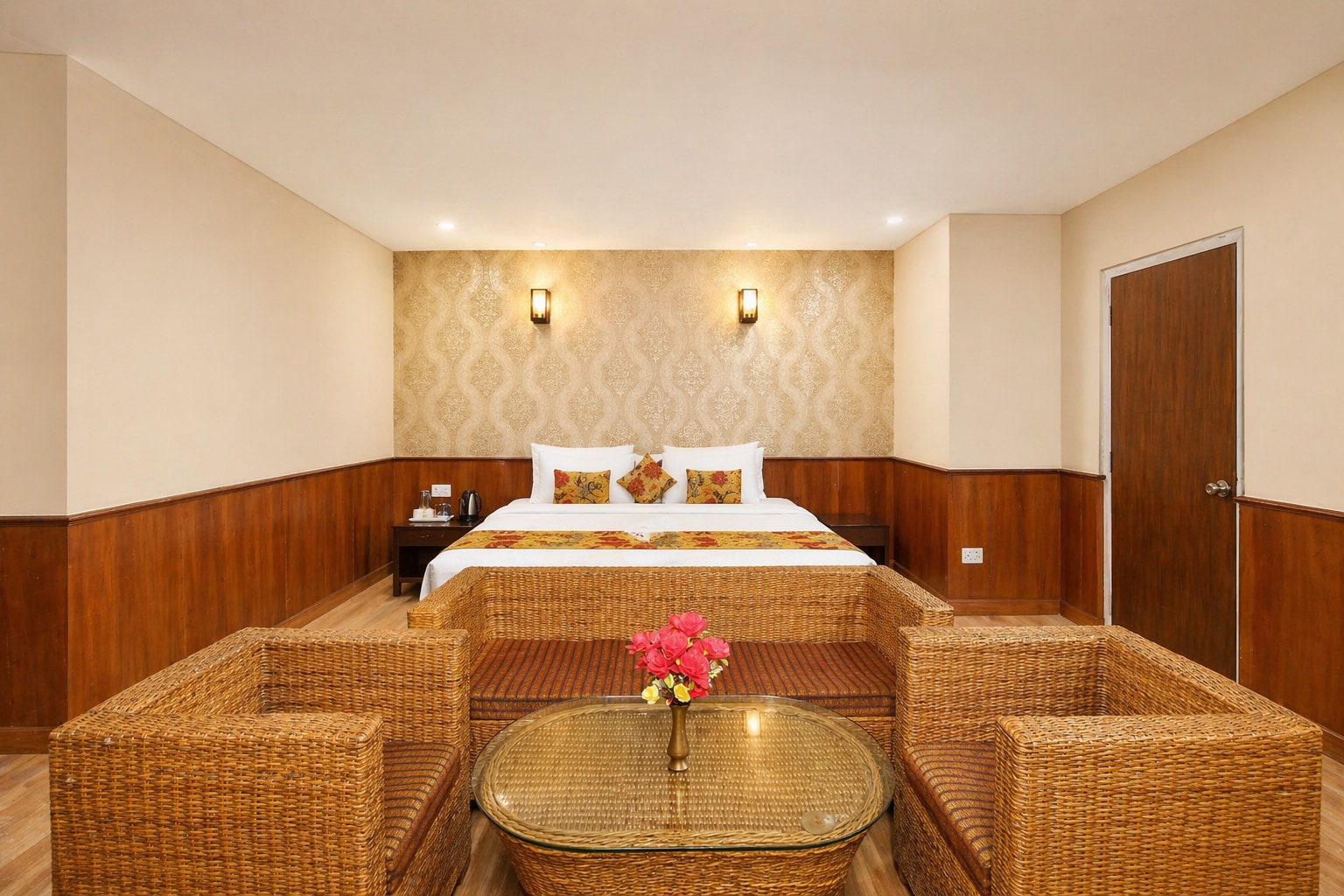 Boutique Hotel Delamere ( (2 min walk to MG Marg) - Tap to explore photos