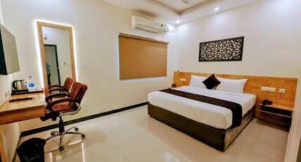 Hotel TPC CAMPHOR Room Type - Deluxe Double Bed Room
