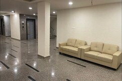 Coastal Sunlight Retreat