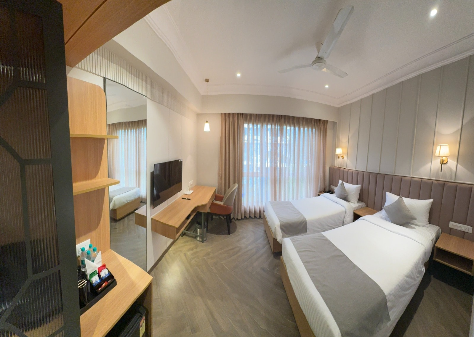 HOTEL MUMBAI HOUSE MINDSPACE MALAD - Tap to explore photos