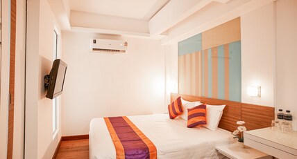 Studio Asoke Room Type - Deluxe Room