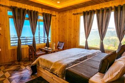 ROUTE 707 Wooden Cottage | Kanatal |Farmstay