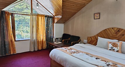 Hotel Shandela Room Type - Premium Room