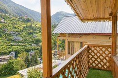 Stone Cottage Entire Near Jibhi Waterfall