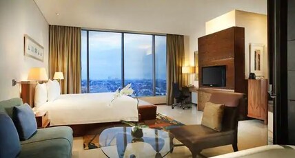 Hilton Bandung Room Type - KING PREMIUM