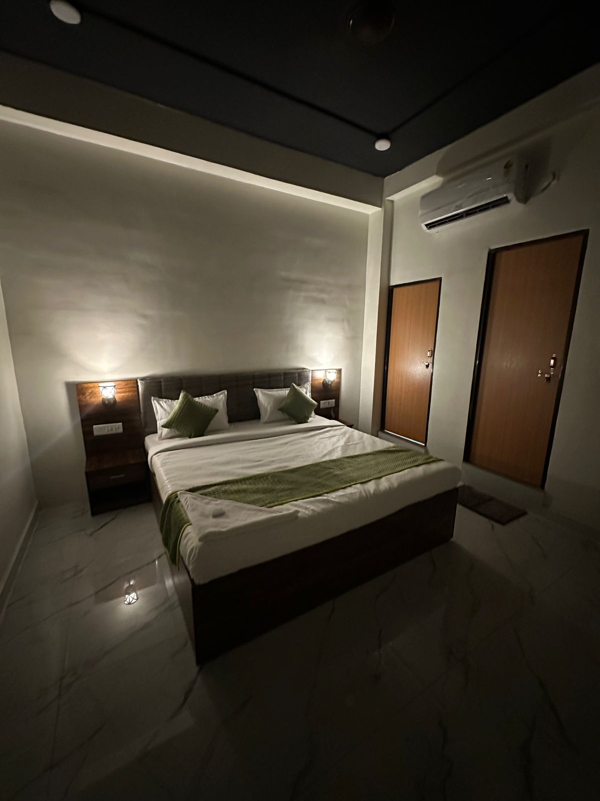 Hotel Vrindavan - Tap to explore photos
