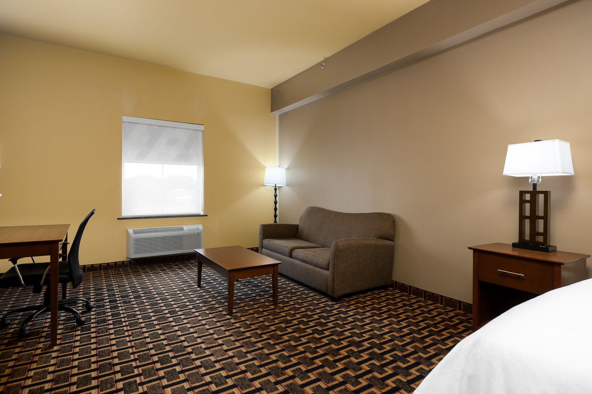 Holiday Inn Express & Suites GEORGE WEST - Tap to explore photos