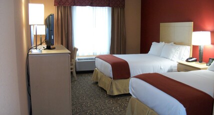 Holiday Inn Express - Cortland Room Type - 1 King Standard Mobility Accessible