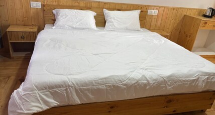 The Mountain Homestay Room Type - Bedroom 1