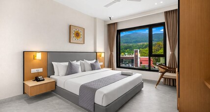 Hotel Himalayan with Ganga View Rooms - 2 minutes walk to Ganga Ghat Room Type - Studio Apartment