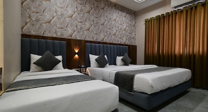 HOTEL MIRACLE Room Type - Superior Triple Bed