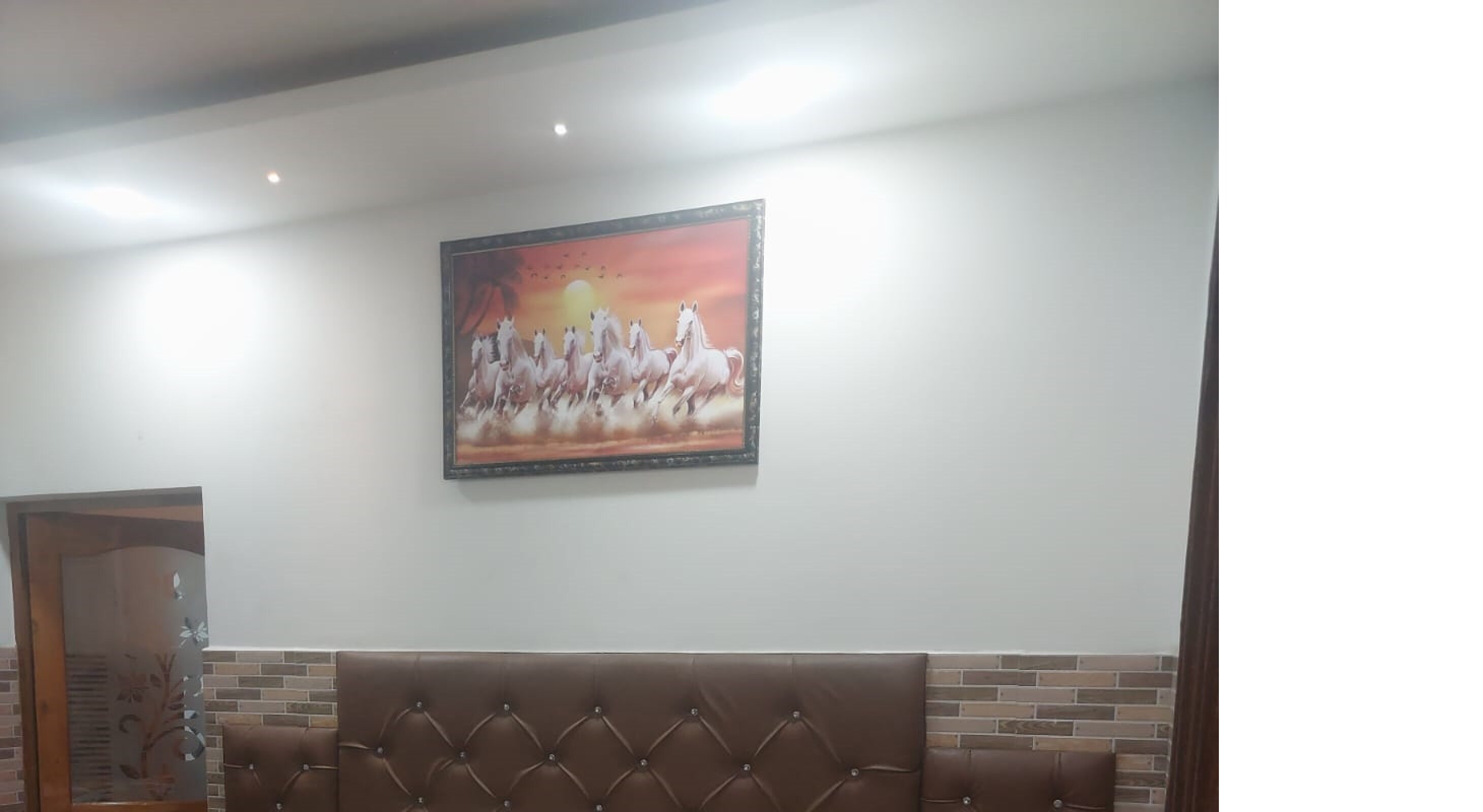 Manohar Nirmal Villa Guest House - Homestay - Tap to explore photos