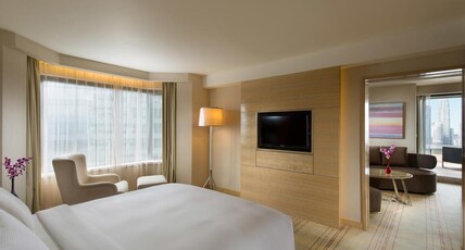 DoubleTree by Hilton Kuala Lumpur Room Type - 1 KING BED TERRACE SUITE