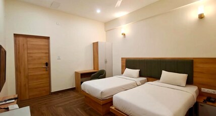 Sri Murugan Residency Room Type - Deluxe Double