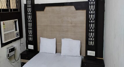 Hotel City Palace Deluxe Room Type - AC Room Hotel City Palace Deluxe Room Type - AC Room