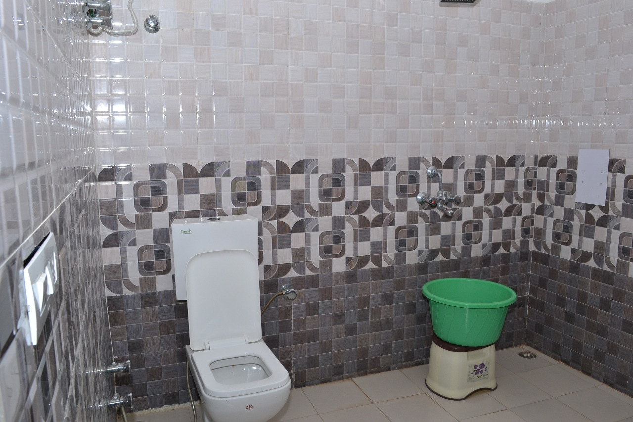Hotel Chitrakoot Resort - Tap to explore photos