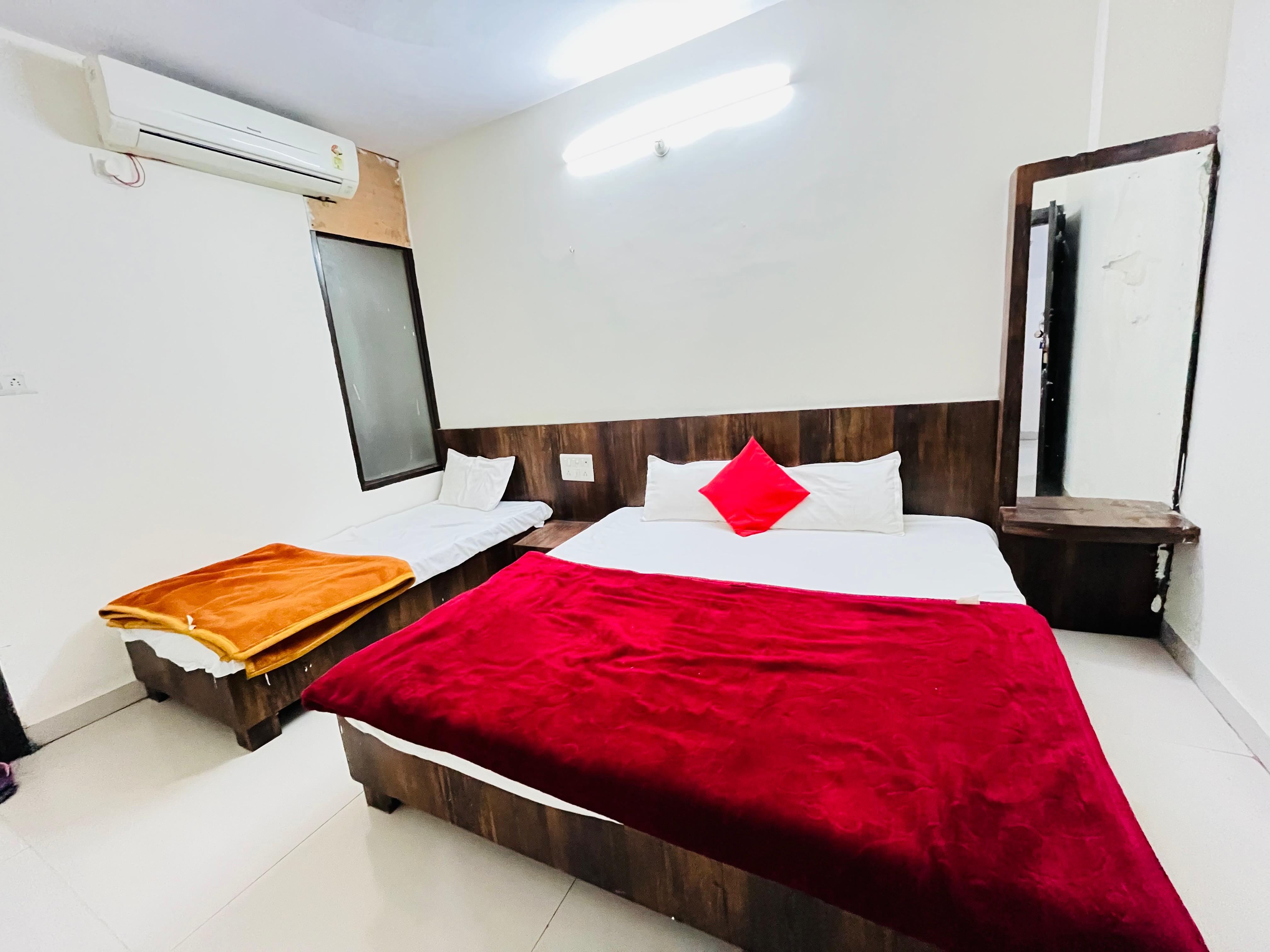 Hotel Shree Tekchand Palace - Tap to explore photos