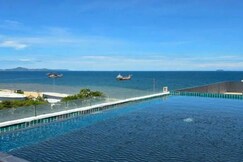 Sunday Beachfront View Jomtien Pattaya