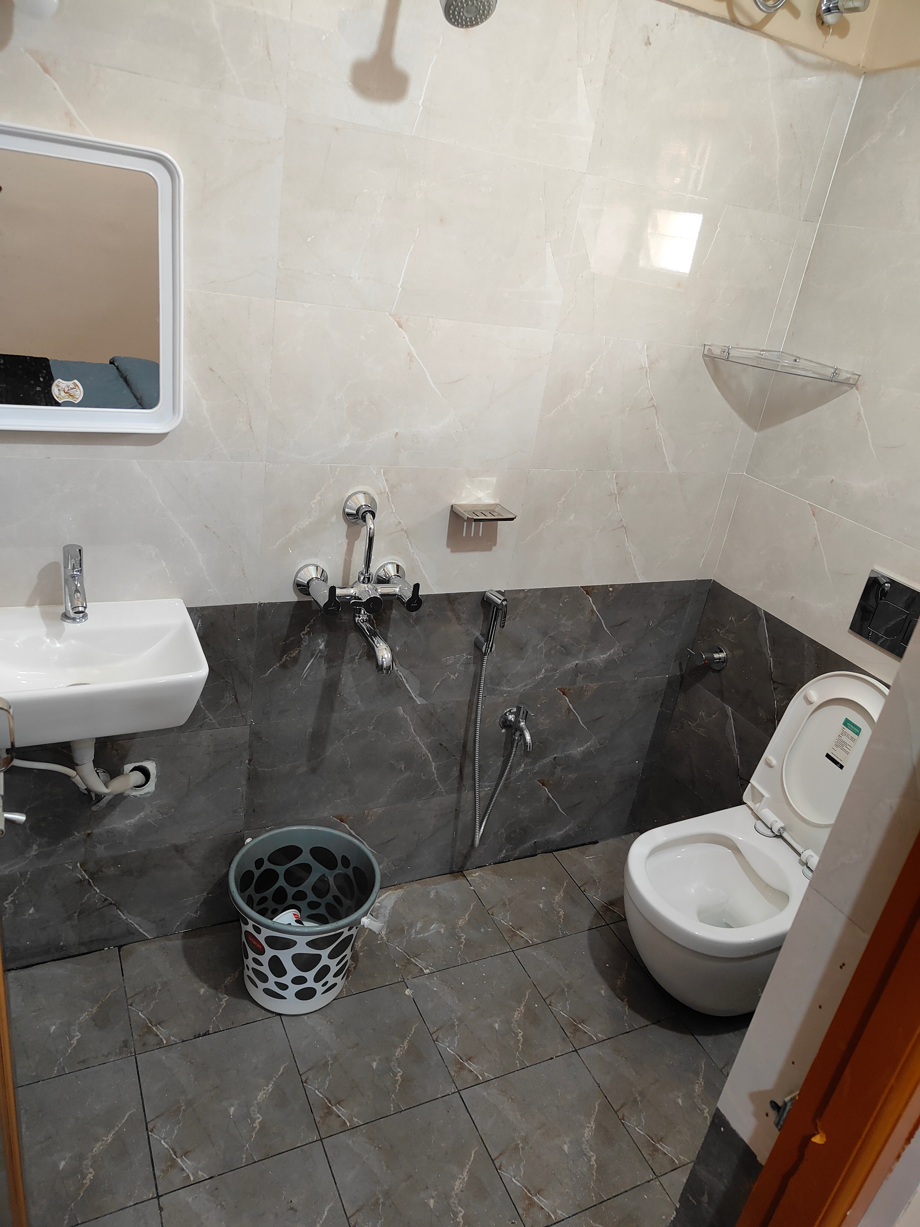 Triveni Guest House - Tap to explore photos