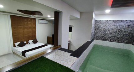 Hotel Jurkis Room Type - Maharaja Suite with Swimming Pool