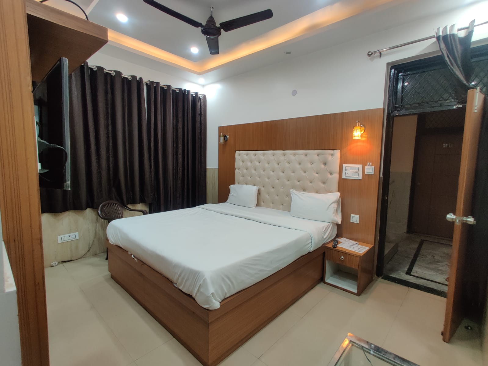Suvee home stay - Tap to explore photos