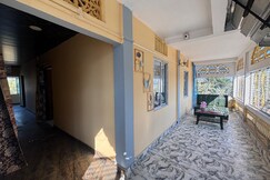 Sayan Guest House