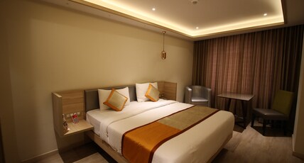 Jagadish International - Palace Road Room Type - Classic Standard Room
