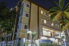 De Crown Luxury Hotel