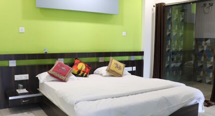 HOTEL PANCHRATN PALACE Room Type - Royal AC Room