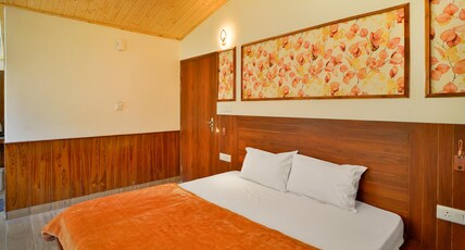 Kishore Vatika Room Type - Deluxe Room with Orchard View( Room No 6)