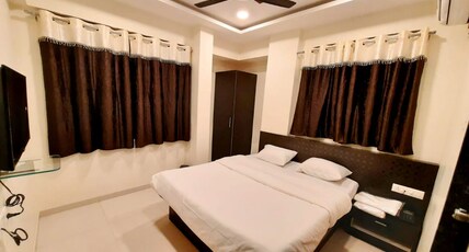 Hotel Kalpataru Oasis Room Type - Deluxe room