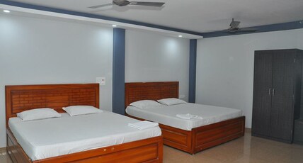 Hotel Duwaraka Room Type - Non AC Four bed room