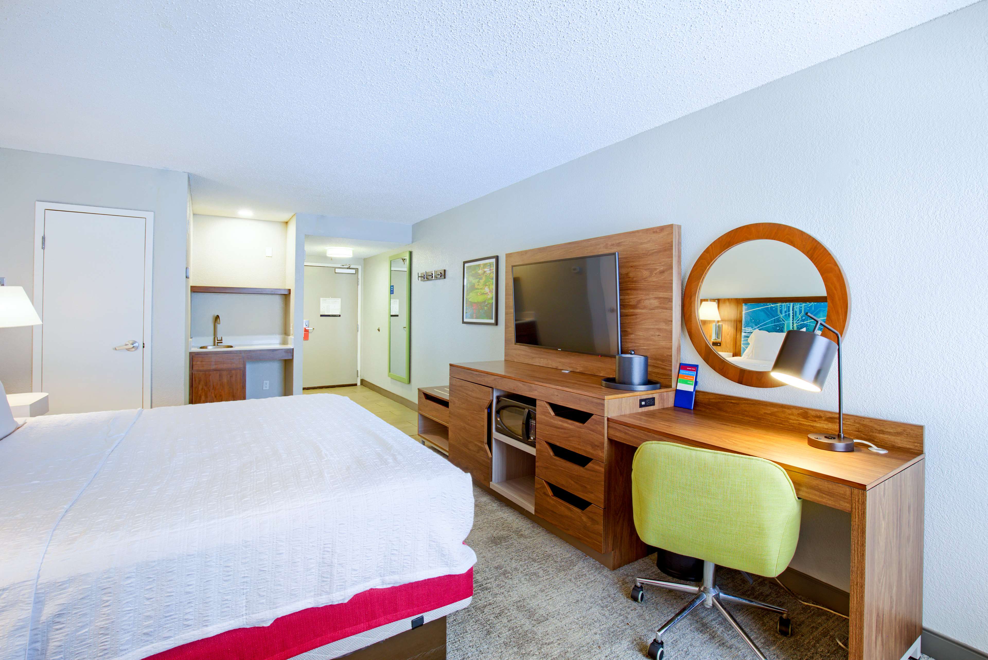 Hampton Inn by Hilton Slidell - Tap to explore photos