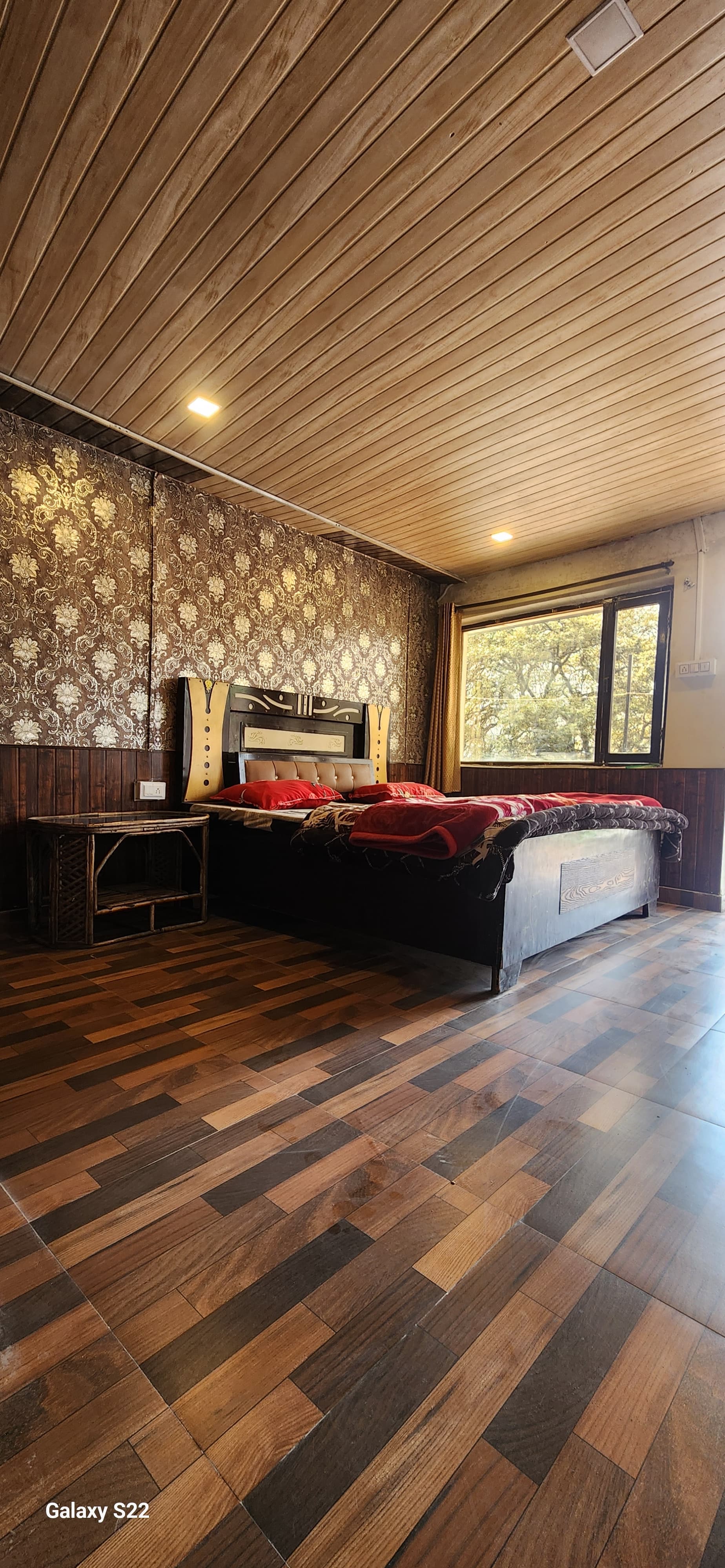 Green Lake Homestay - Tap to explore photos