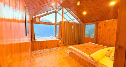 The Little Nests Room Type - The Timeless Timber with Jacuzzi